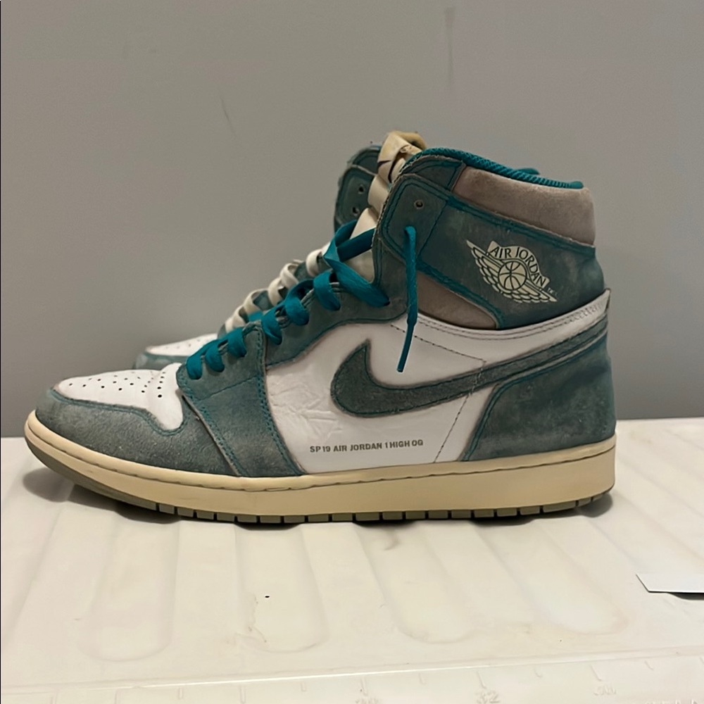Air Jordan 1 Retro High OG 'Turbo Green'